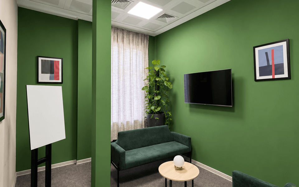 4-seat Echo meeting room